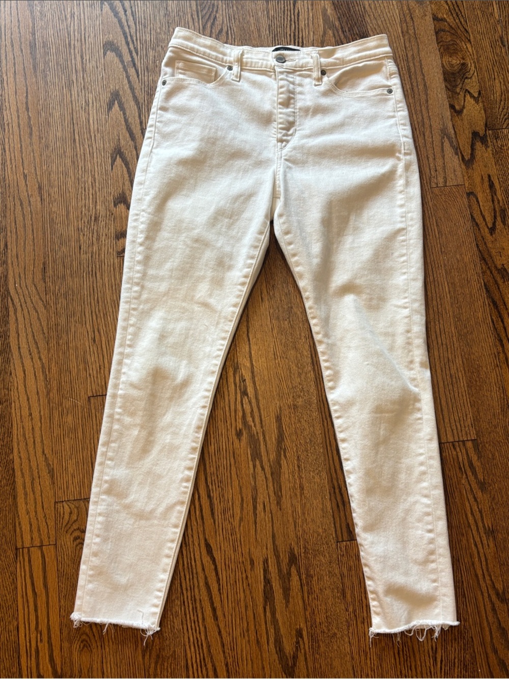 Women's White High-Rise Skinny Jeans size 28
